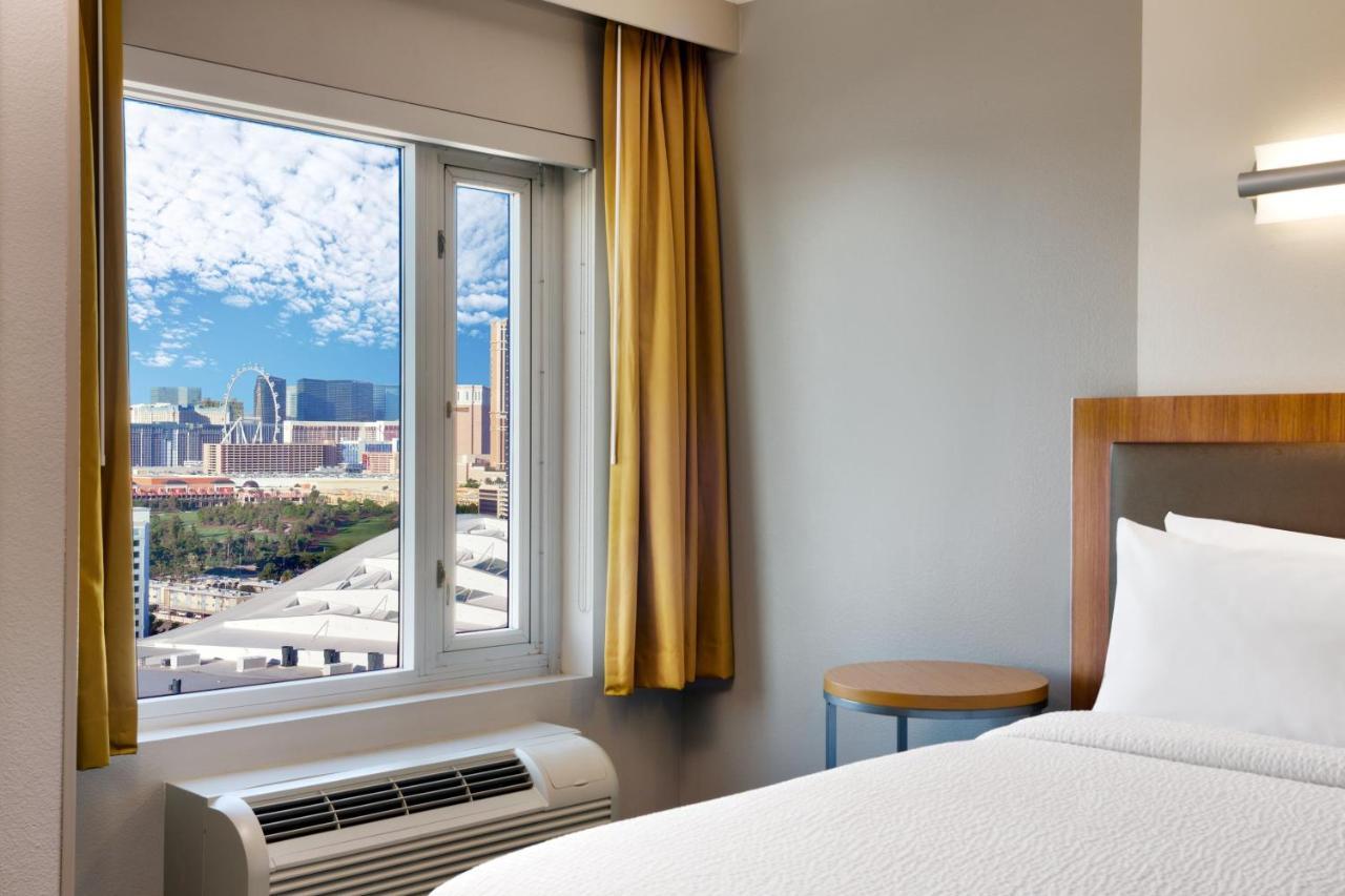 Springhill Suites By Marriott Las Vegas Convention Center Exterior photo