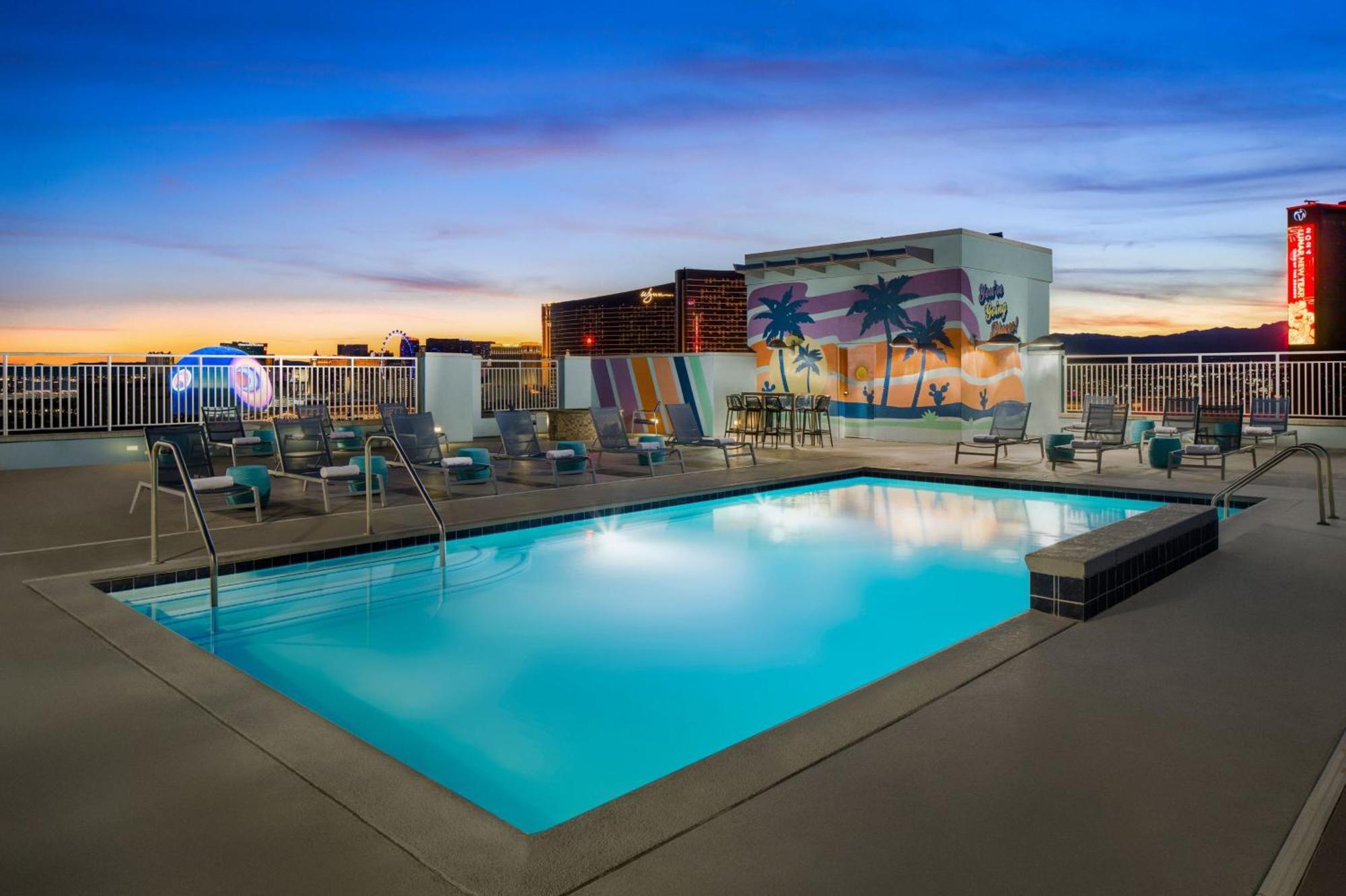 Springhill Suites By Marriott Las Vegas Convention Center Exterior photo