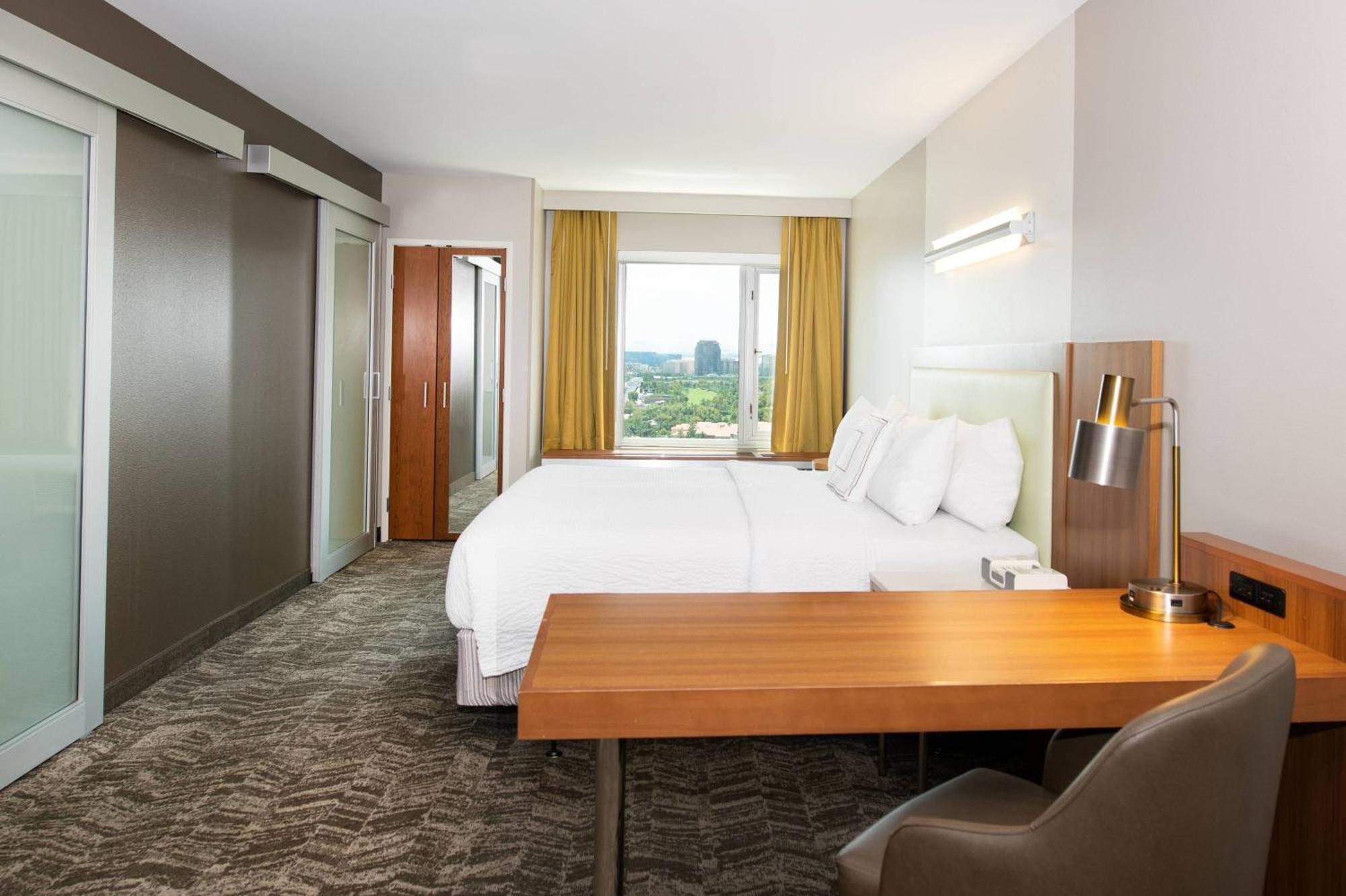 Springhill Suites By Marriott Las Vegas Convention Center Exterior photo