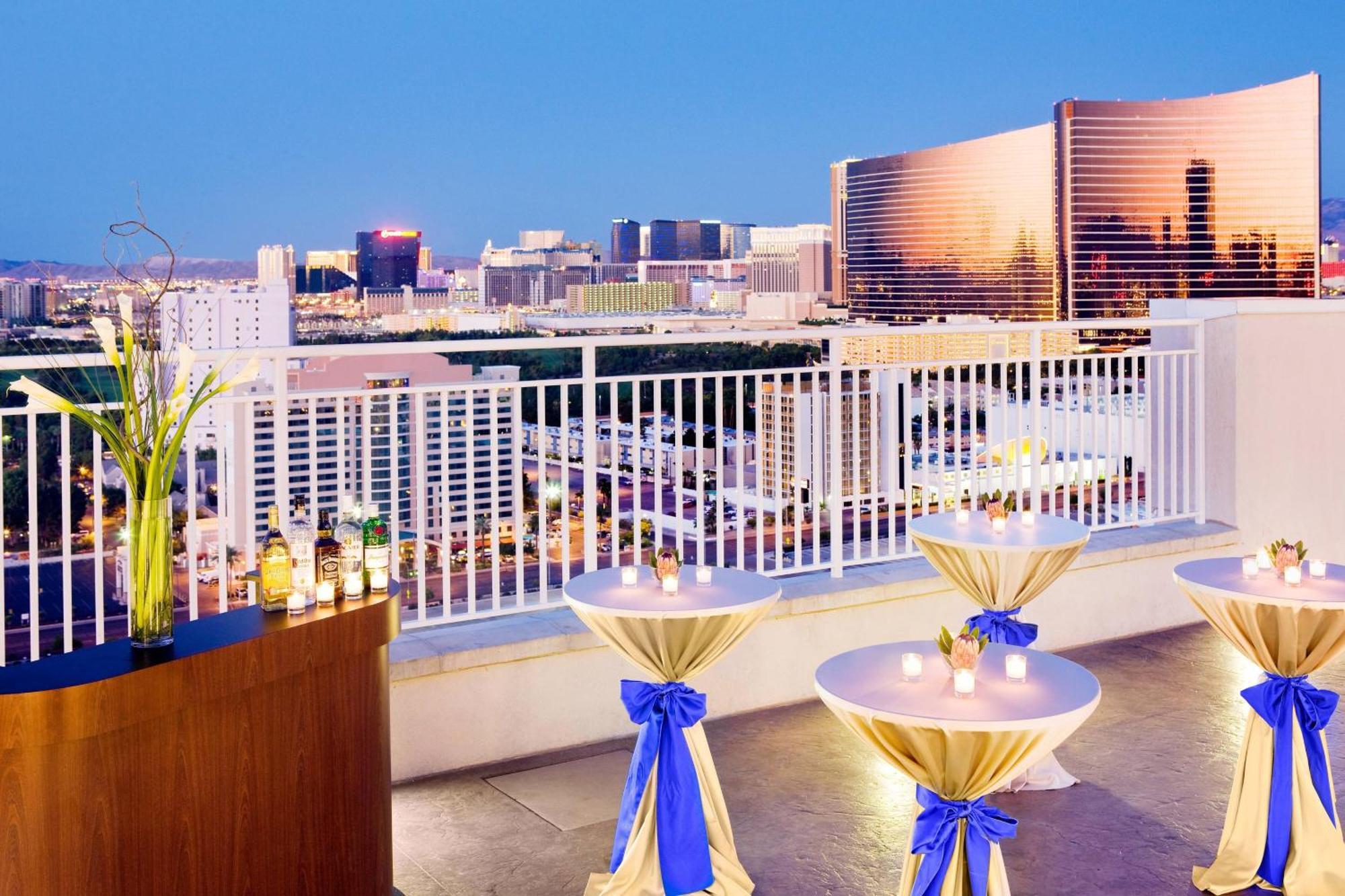 Springhill Suites By Marriott Las Vegas Convention Center Exterior photo