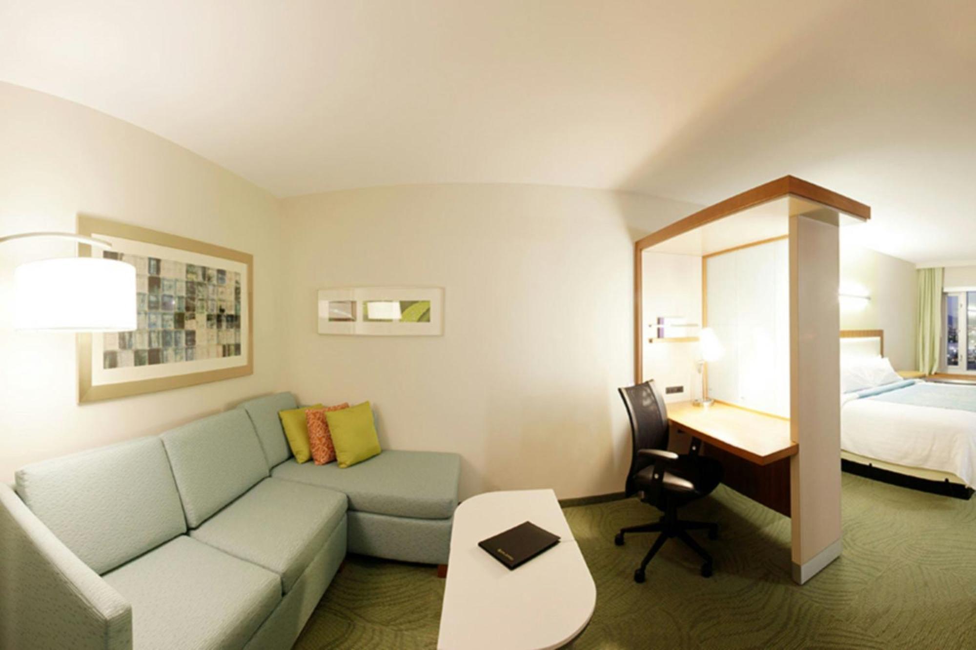 Springhill Suites By Marriott Las Vegas Convention Center Exterior photo